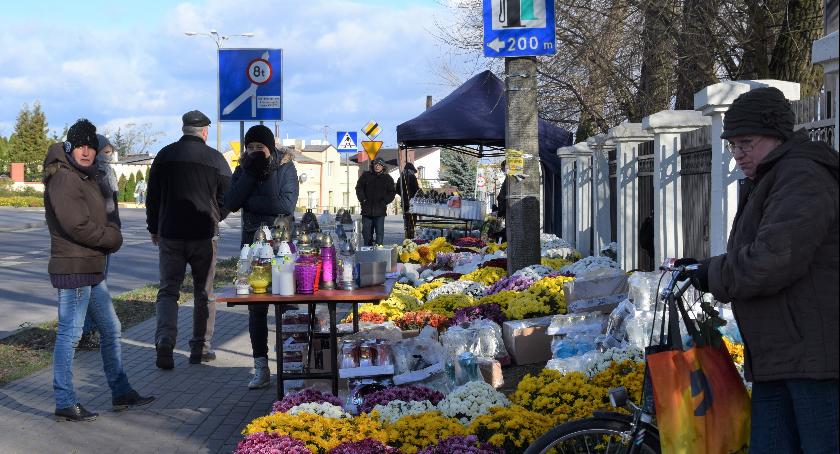 Wszystkich Świętych  – sporo pracy, później refleksja i zaduma