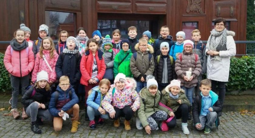 Listopadowe wieści z „trójki”