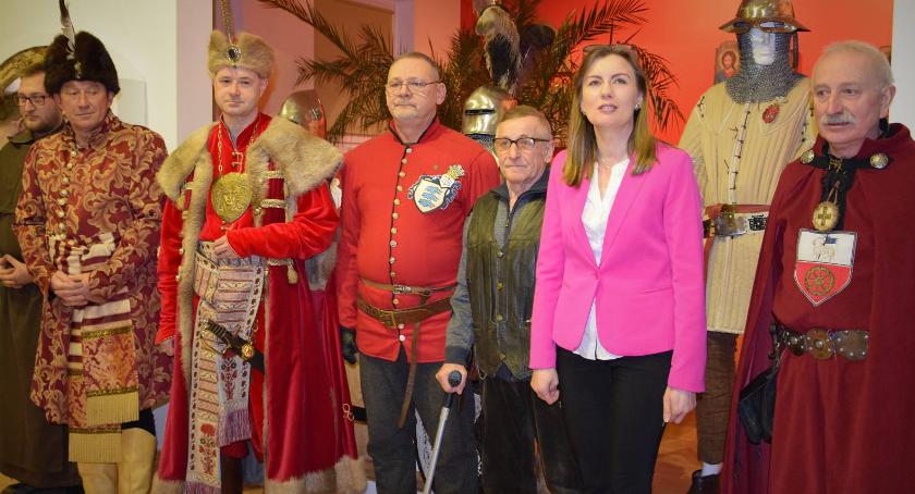 Historia zaklęta w militariach