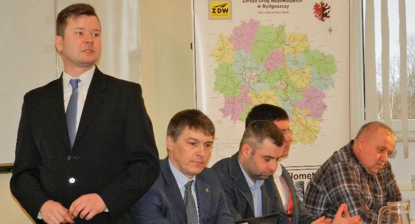 O drogowych problemach w gminie Płużnica