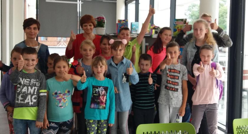 Bezpieczne wakacje z biblioteką