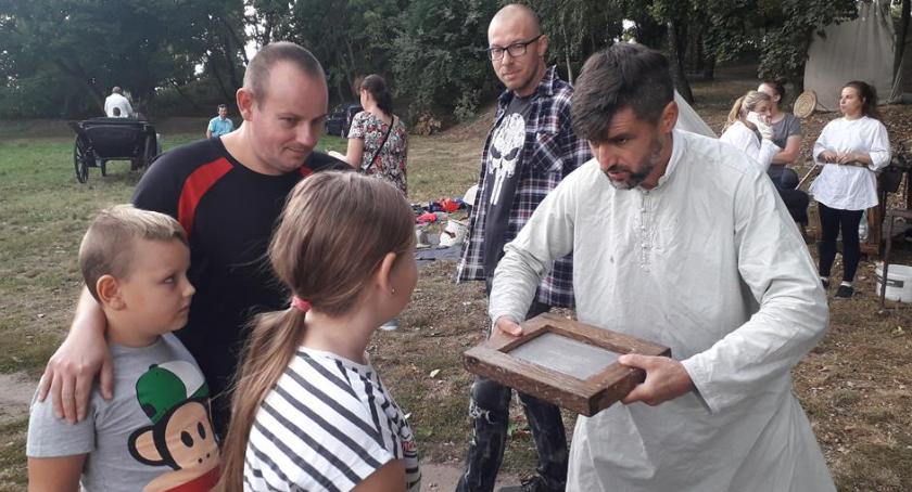 Historyczna karawana  na Podzamczu