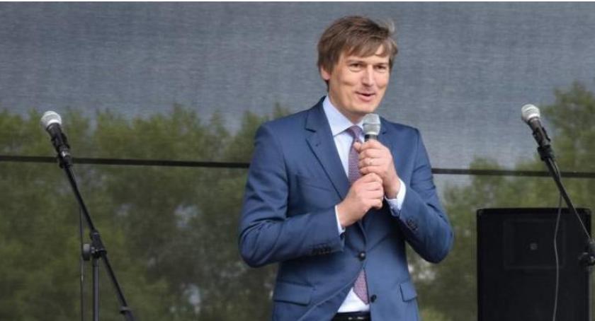 Polemika wójta gminy Płużnica:  Po co nam szkoła?