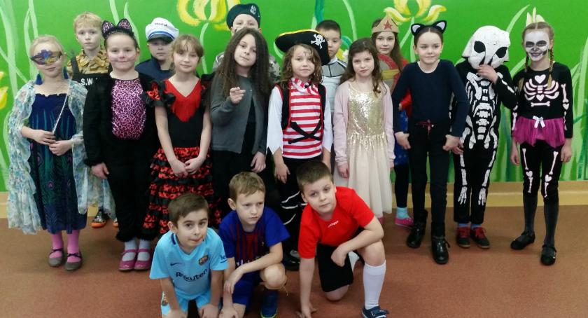 Bal karnawałowy w „trójce”
