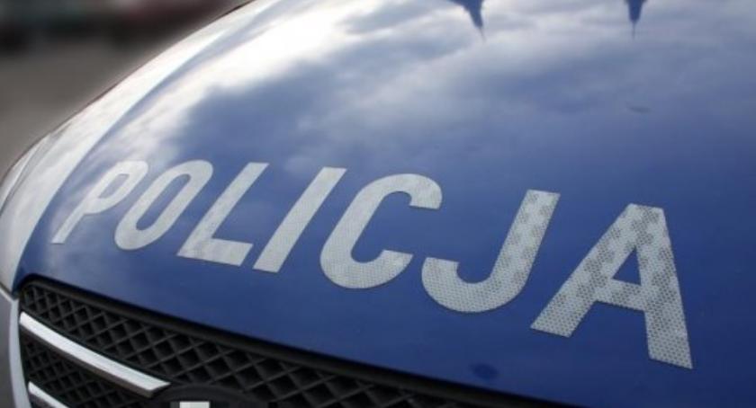 Auto na dachu, kierowca  bez prawka