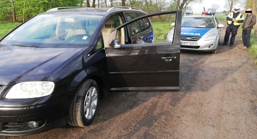 Pijany kierowca uciekał policji