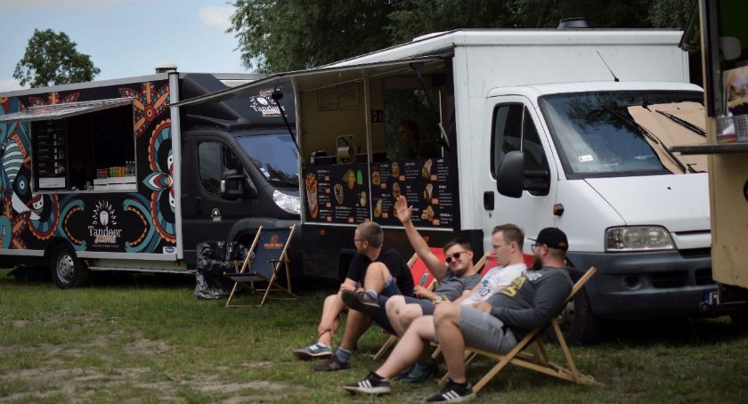 Rozpoczął się I Zlot Food Trucków w Wąbrzeźnie - fotorelacja