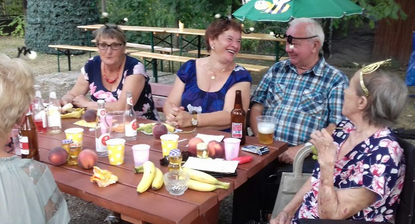Z pszczołami za pan brat
