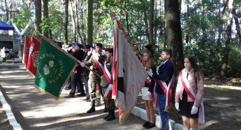 Ku czci pomordowanych w Łopatkach
