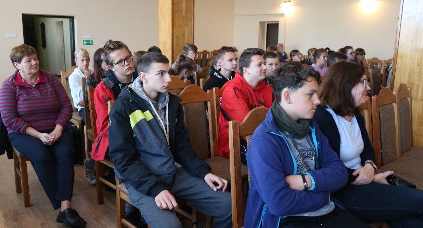 Wspólne czytanie „Katarynki” w Pływaczewie