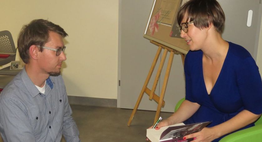 O wybitnych kobietach w wąbrzeskiej bibliotece