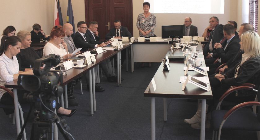 Nauczyciele zarobią więcej
