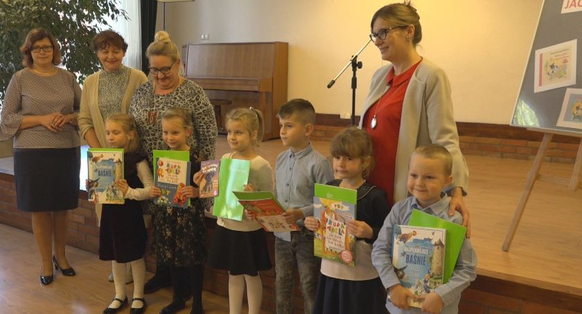 Młode talenty recytatorskie na scenie