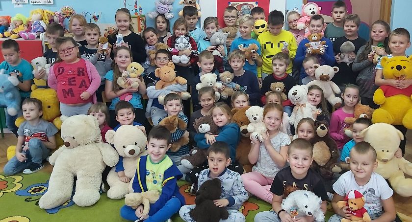 Pluszowy miś najlepszym przyjacielem