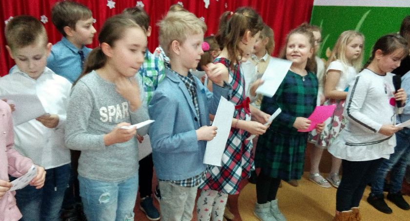 Dziadkowie i babcie w sercach wnuków