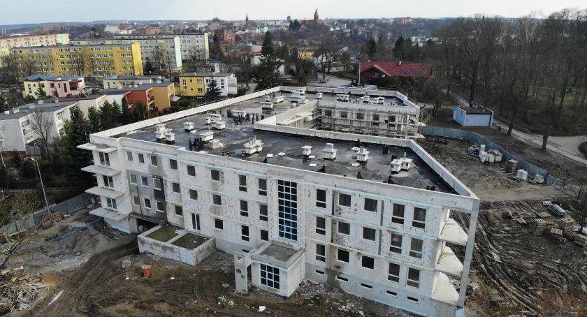 Mieszkania przy Łabędziej coraz bliżej