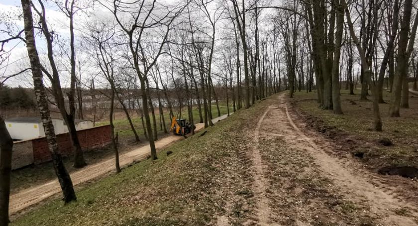 Ruszyły prace na Podzamczu