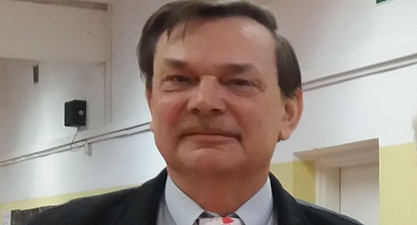 Rozgrywki brydżowe w toku