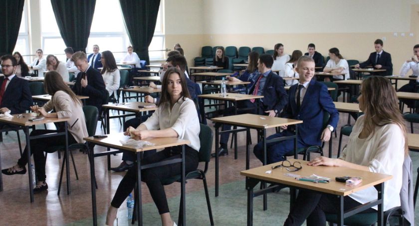 Niezadowoleni z kształcenia na odległość