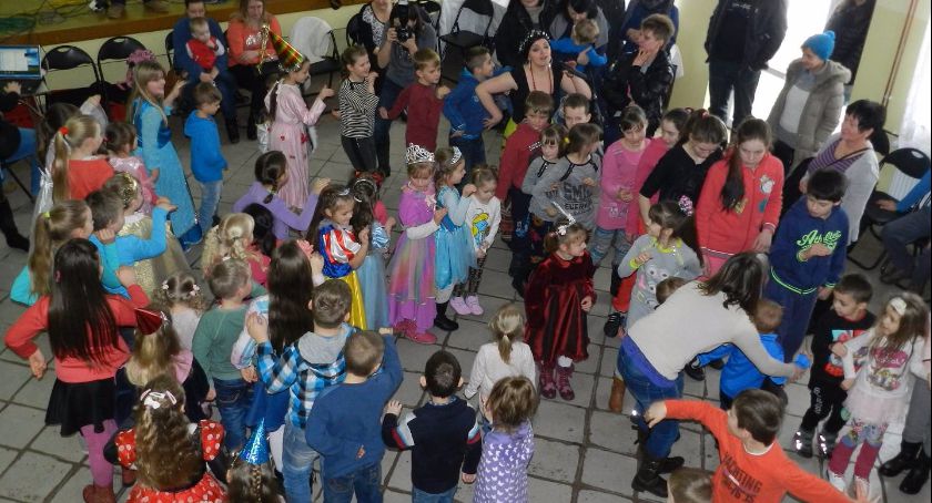 Karnawałowa zabawa dla najmłodszych