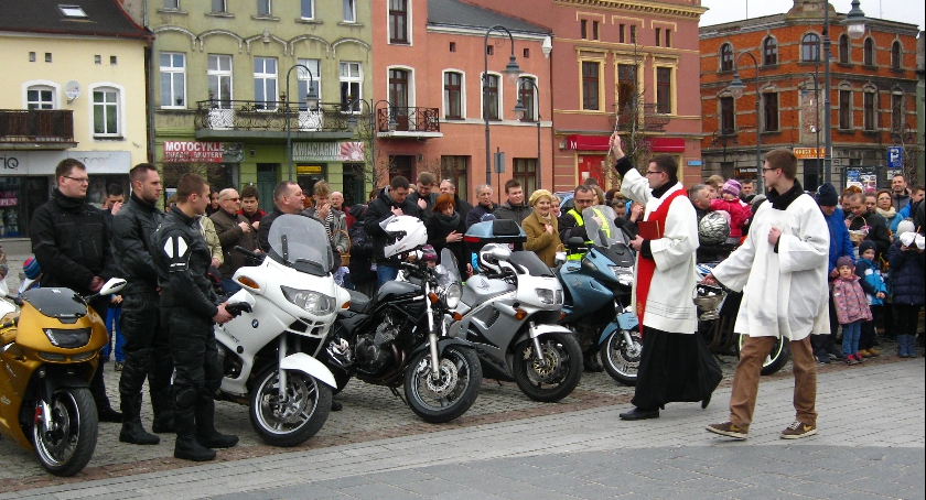 Ze święconym na motorze
