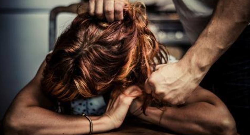 Brutalnie zabił domowe zwierzęta i znęcał się nad partnerką 