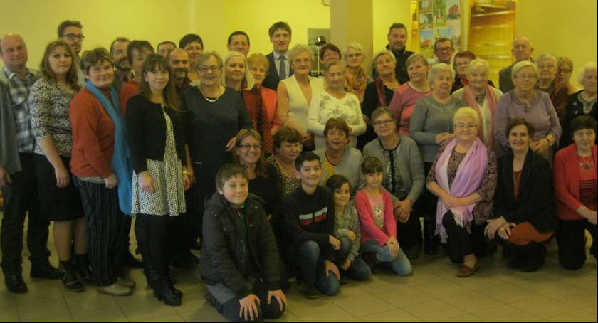 Seniorzy nie siedzą w domu