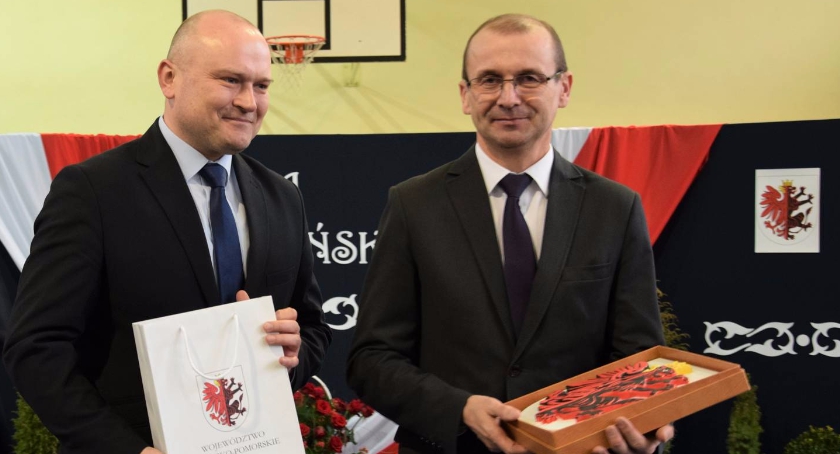 Przywiązani do tożsamości