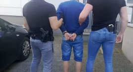 Policjant zawsze czujny. Zatrzymał 44-latka na Podzamczu