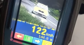 Szalony rajd BMW w Bliźnie. Pędził 120 km/h na pięćd&hellip;