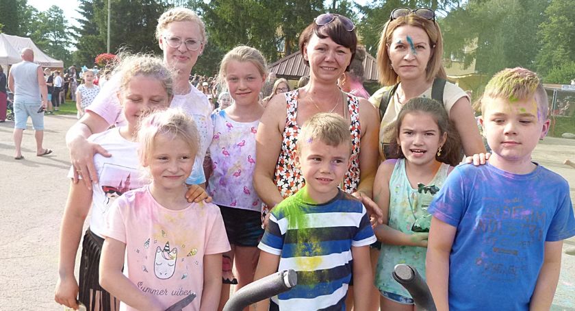 Bańki mydlane z kolorową posypką [zdjęcia]