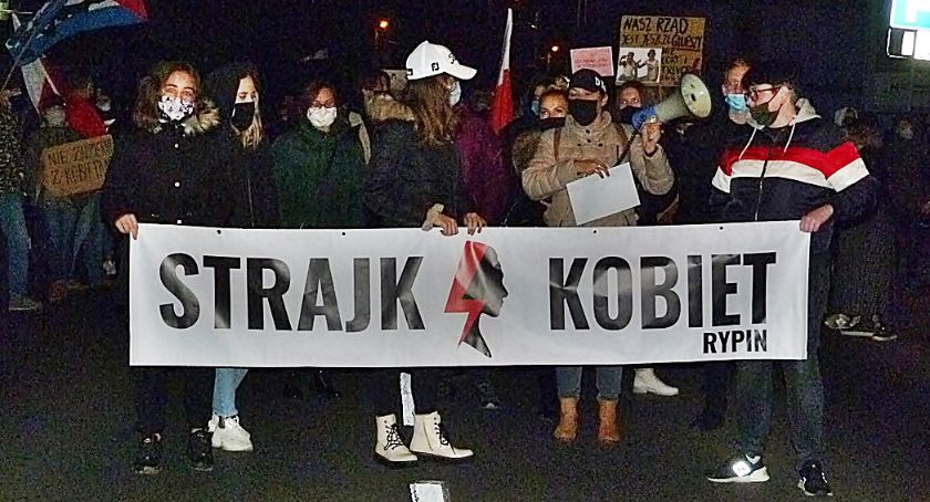 Grzeczne już nie będą, czyli kolejny protest kobiet w Rypinie [zdjęcia]