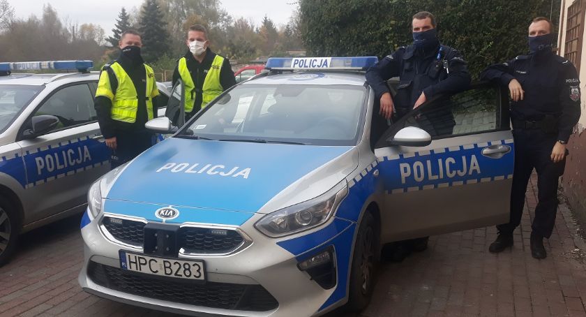 Policjanci uratowali jej życie