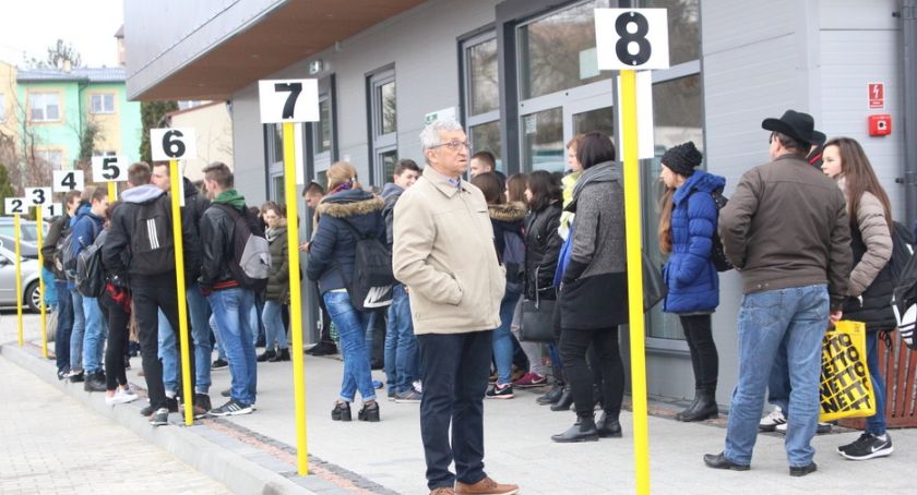 Inwestują w drogi i w transport