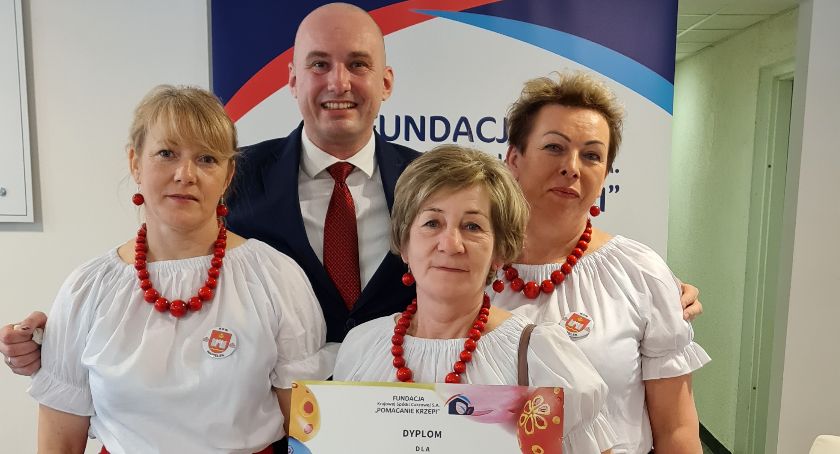 Wąpielanki odebrały nagrodę za wysoką babkę