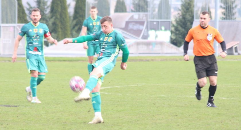 Wygrana w derbach na koniec sezonu