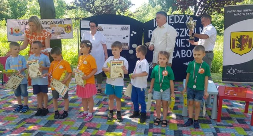 Przedszkolaki zmierzyły się w warcabach