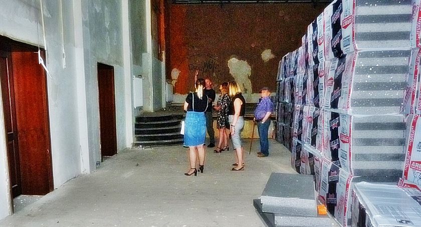 Kolejny etap remontu domu kultury w Ostrowitem