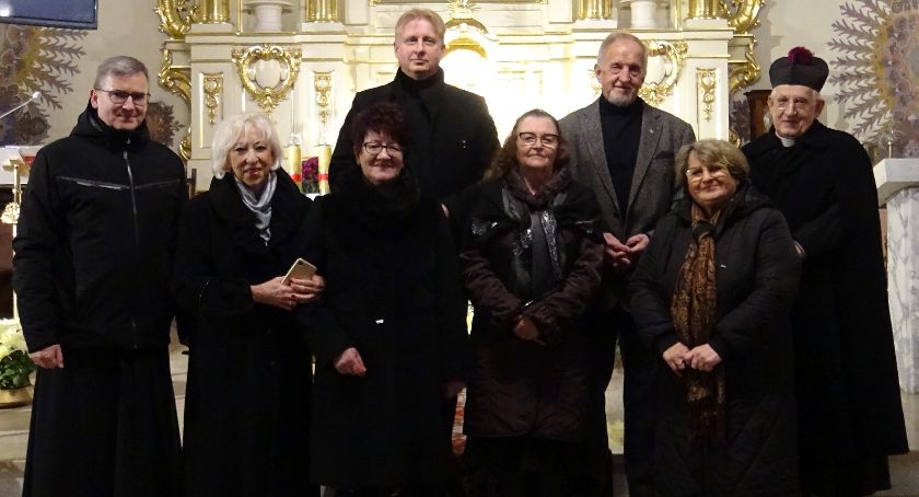 Zaduszki poetyckie w świątyniach