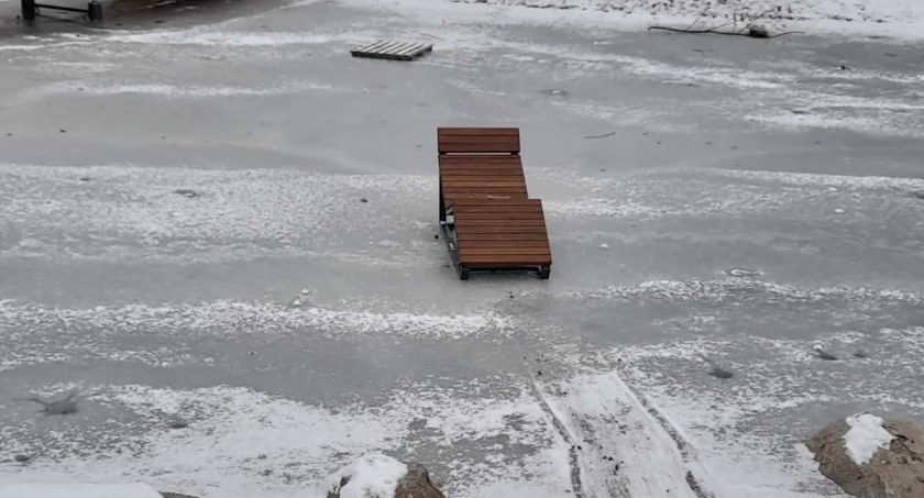 Wandale plądrują miasto