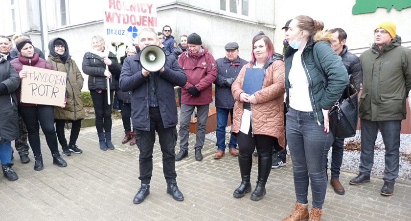 Protestowali, bo „rolnictwo stoi nad przepaścią” [zdjęcia]