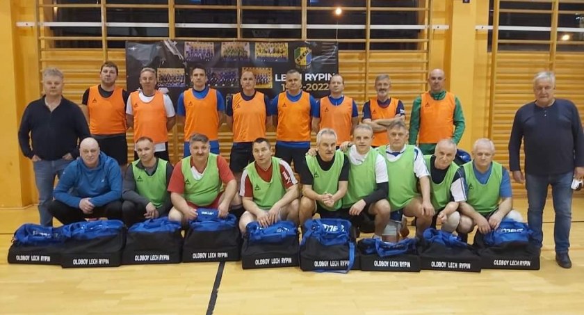 Nowe stroje na 35-lecie oldbojów Lecha Rypin