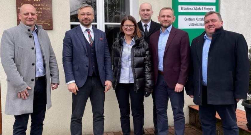 Z ministerstwem im lepiej