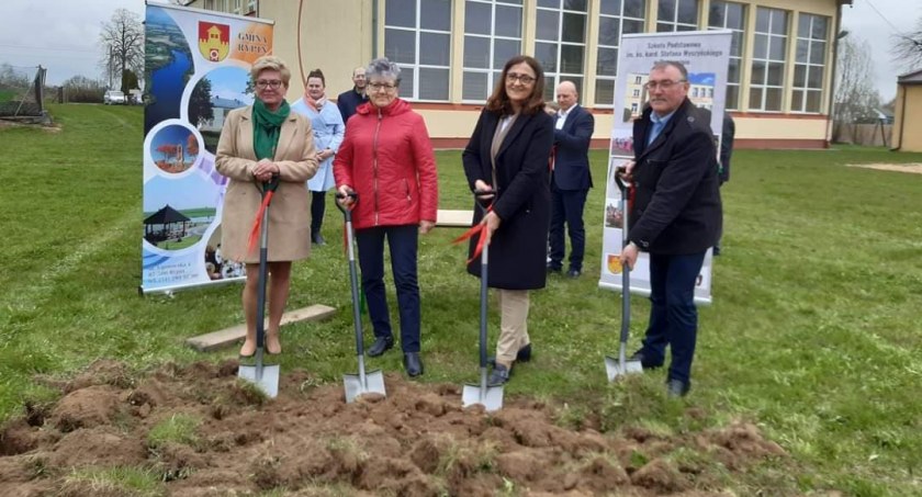 Nowe boisko coraz bliżej