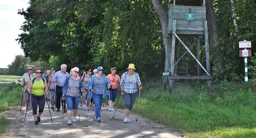 Sportowy wstęp do pikniku seniora