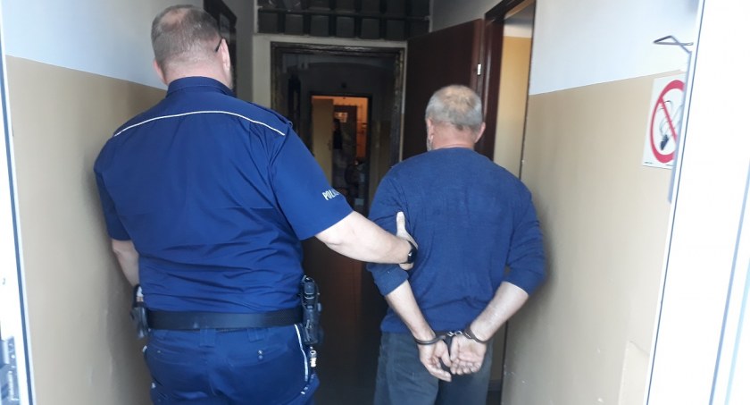 67-latek znęcał się nad rodziną