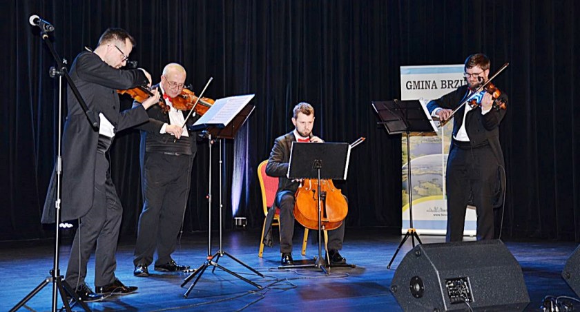 Koncert karnawałowy na skrzypce, altówkę i wiolonczelę [zdjęcia]