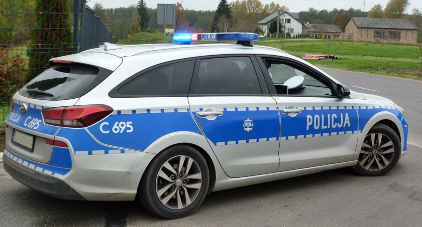 Dwóch pijanych kierowców w Nadrożu