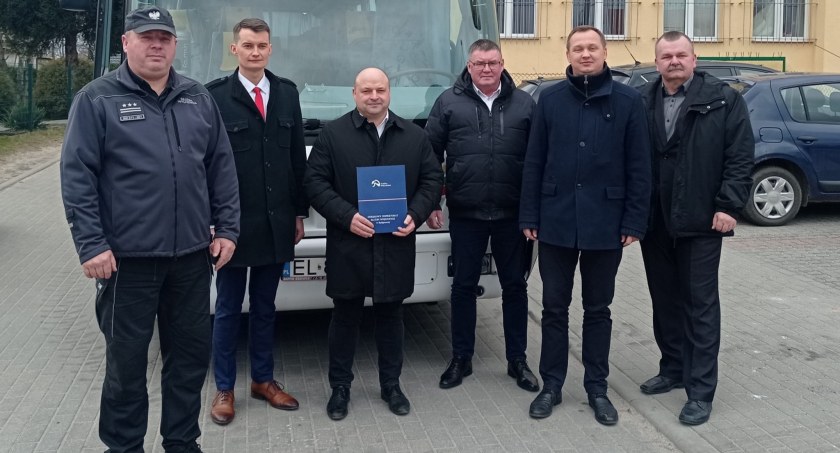 Gmina Rogowo bogatsza o autobus