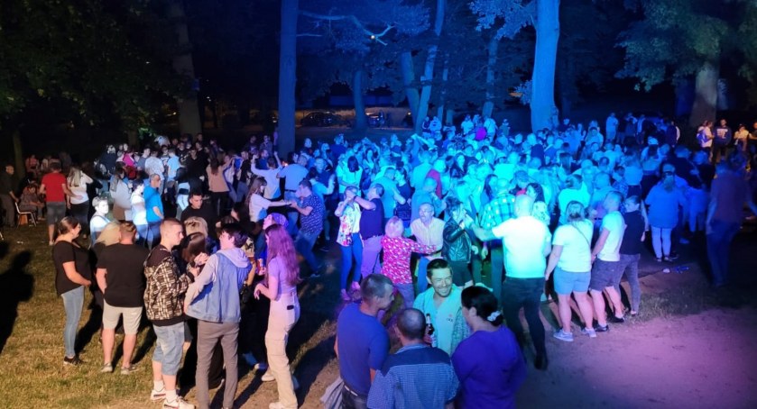 Strażacy rozruszali mieszkańców wsi